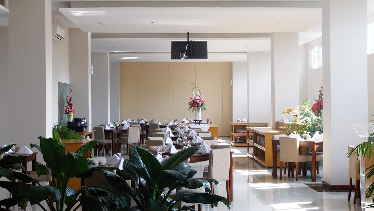 Syariah Radho Hotel Sengkaling Malang Exterior photo